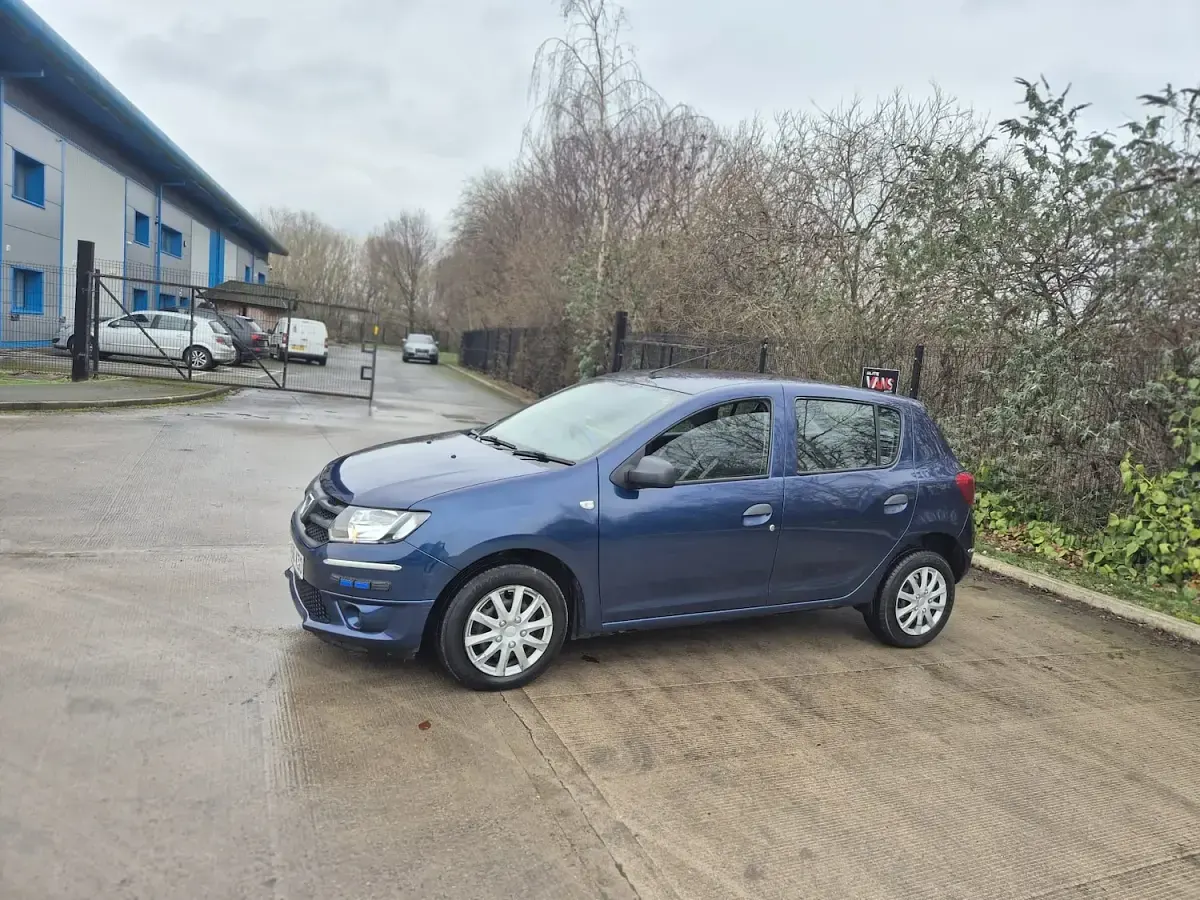 Used Dacia Sandero Ambiance 2016 Blue Hatchback