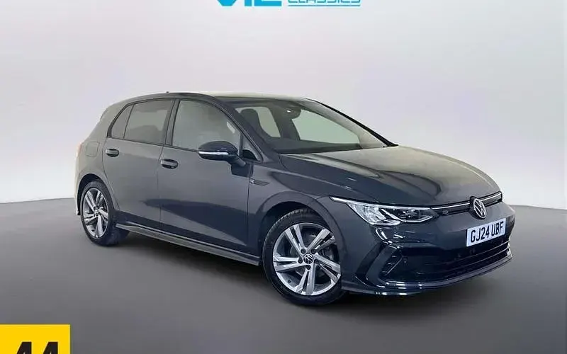 Used VW Golf VIII R-line 131 HP (96 kW) 2024 Hatchback