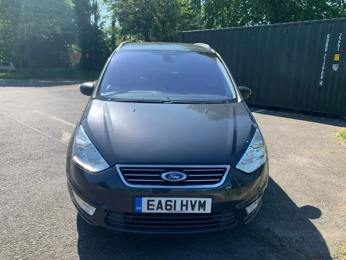 Begagnad Ford Galaxy Zetec 160 HK (117 kW) 2011 Grå Minibuss