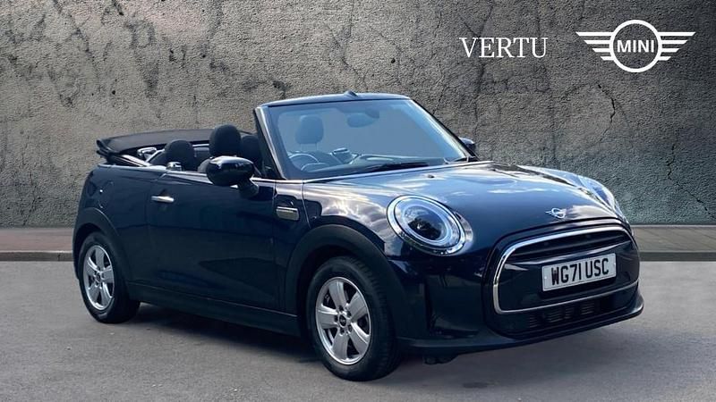 Black Used 2021 Mini Cooper Classic Hatchback | £16,205 (A bit pricey) - Image 1/4