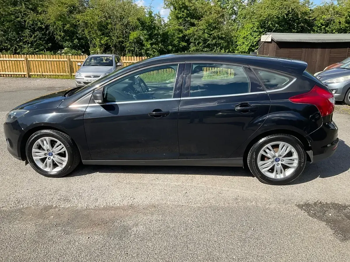 Used Ford Focus Titanium 115 HP (84 kW) 2014 Black Hatchback