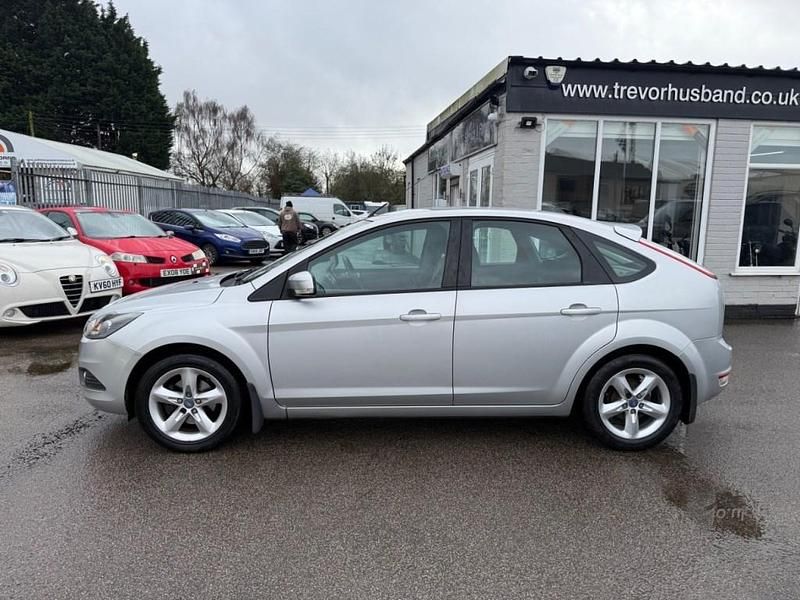 Used Ford Focus Zetec 2009 Silver Hatchback