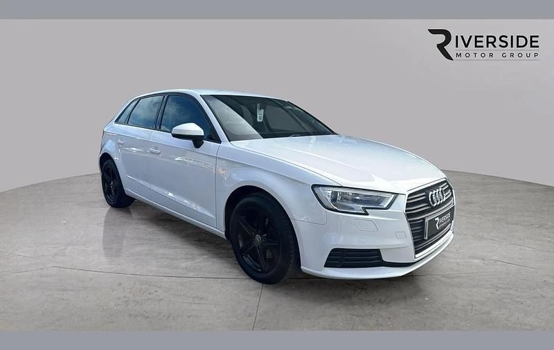 Used Audi A3 113 HP (83 kW) 2019 White Sedan