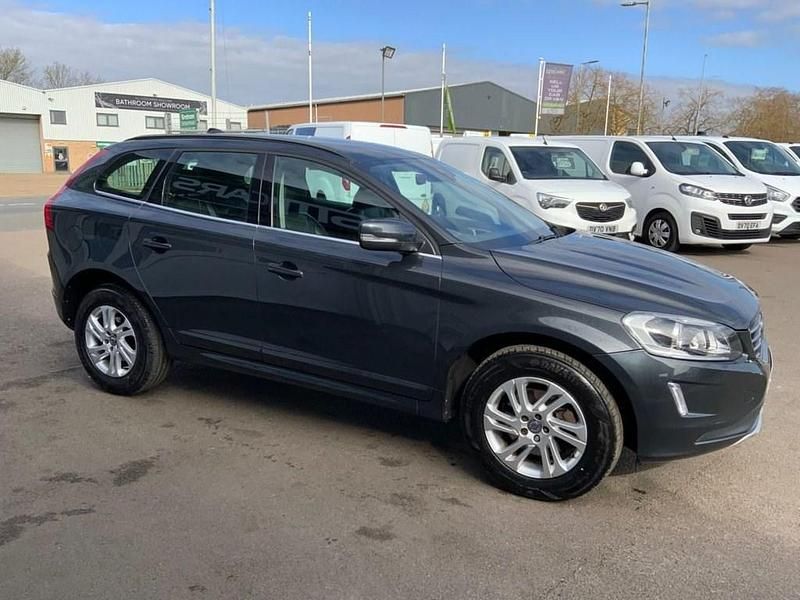 Used Volvo XC60 SE 190 HP (139 kW) 2017 Grey SUV