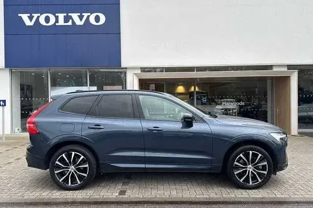 Used Volvo XC60 Plus 247 HP (181 kW) 2025 SUV
