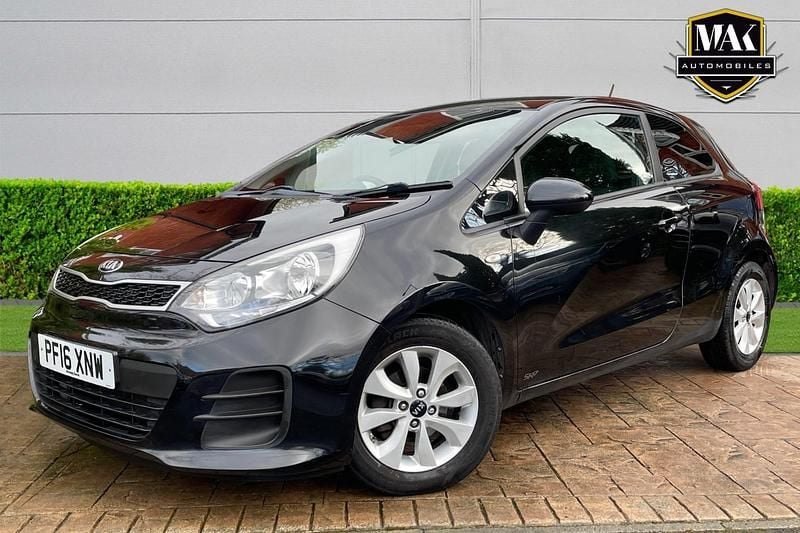 Used Kia Rio 84 HP (61 kW) 2016 Black Hatchback