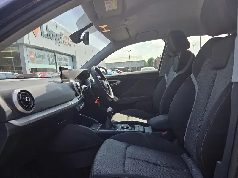 Used Audi Q2 Sport 116 HP (85 kW) 2024 Blue SUV