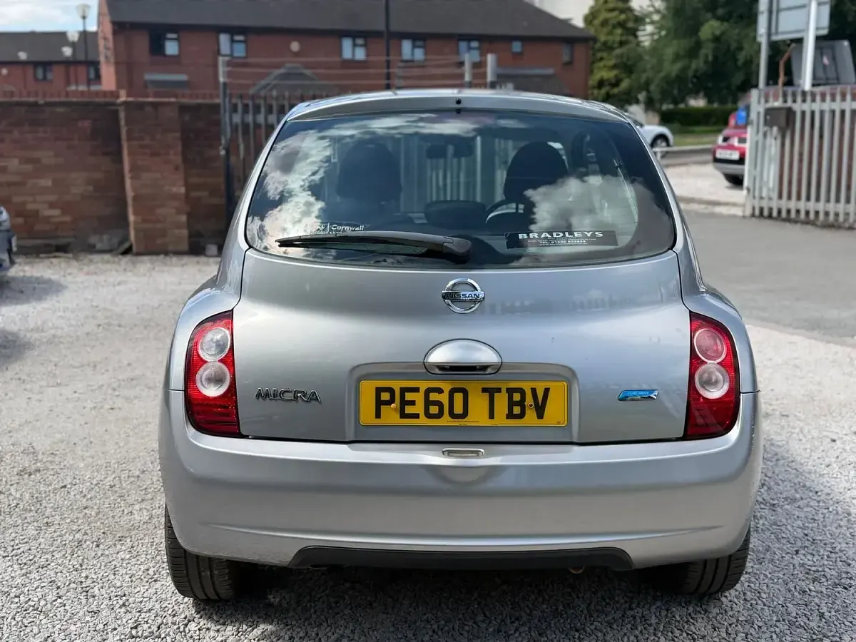 Used Nissan Micra N-TEC 79 HP (58 kW) 2010 Silver Hatchback
