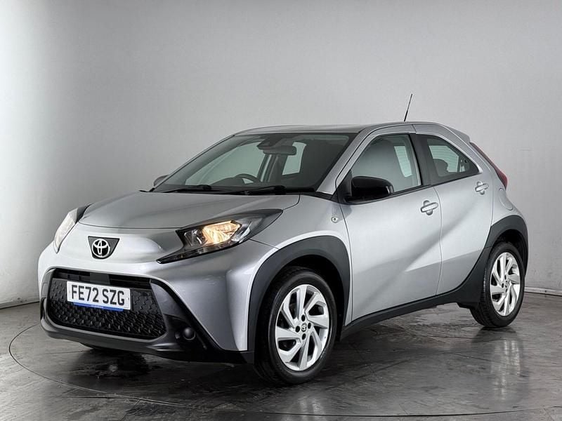 Used Toyota Aygo X PURE 2022 Silver SUV