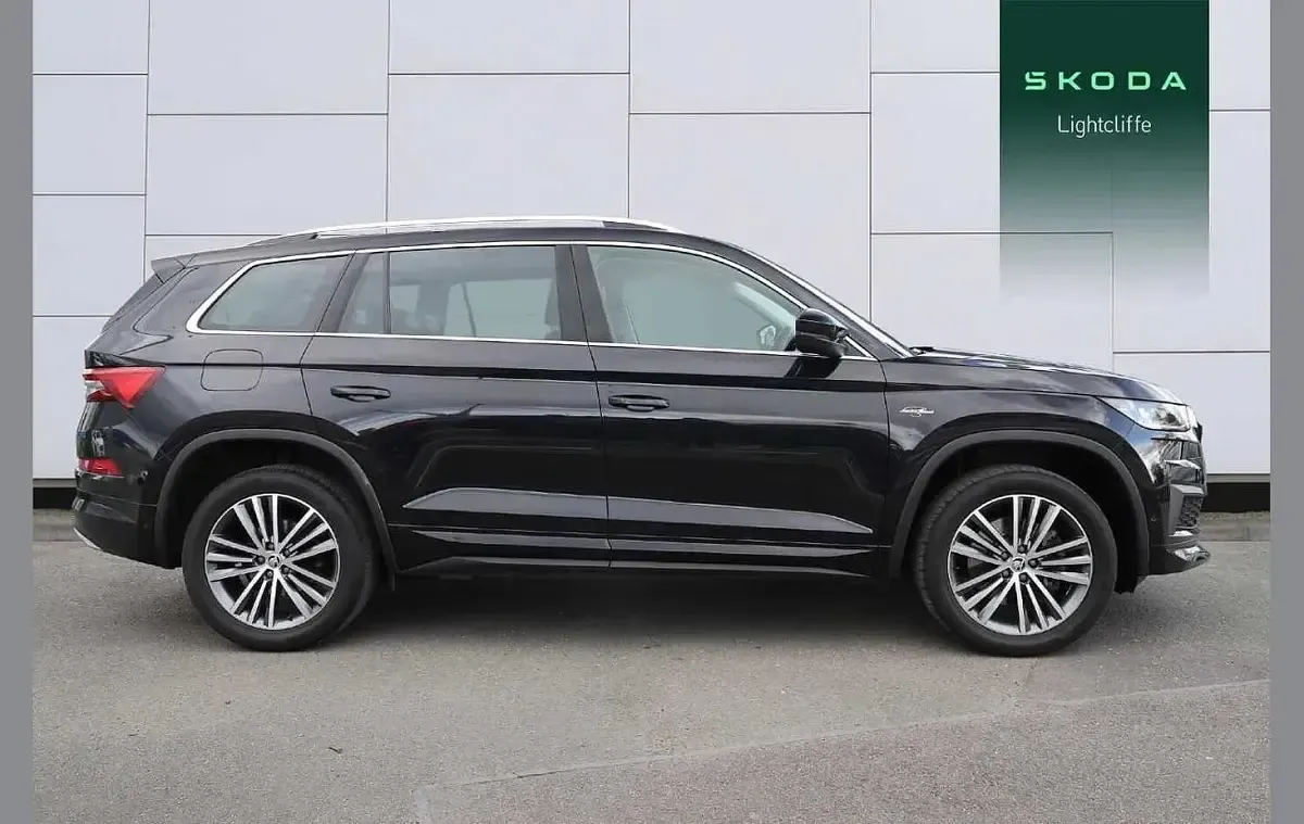 Used Skoda Kodiaq LAURIN & KLEMENT 150 HP (110 kW) 2023 Black magic pearl effect SUV
