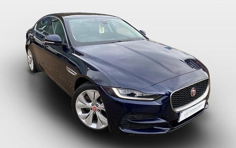 Usado Jaguar XE S 180 HP (132 kW) 2019 Azul Sedan