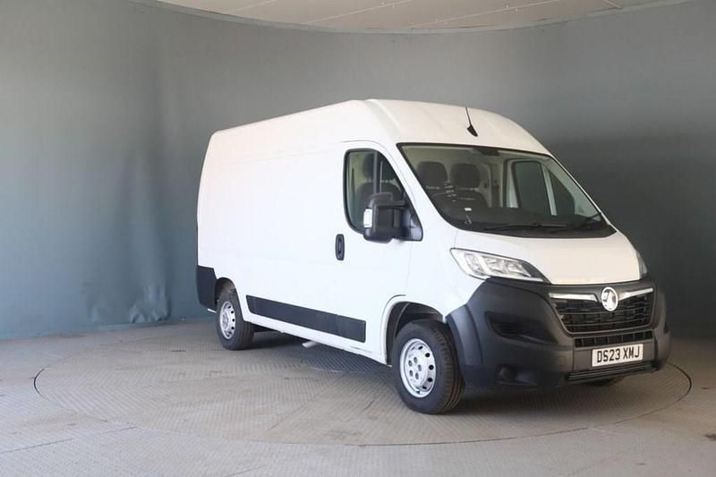 White Used 2023 Vauxhall Movano Van | £16,750 (Fair price) - Image 1/3