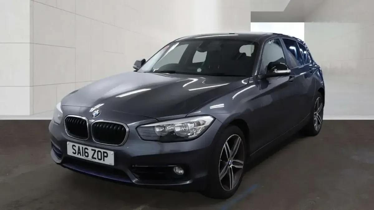 Used BMW 120 Sport Line 190 HP (139 kW) 2016 Grey Hatchback