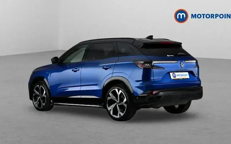 Used Renault Austral Iconic Esprit Alpine 200 HP (147 kW) 2024 Blue/black SUV