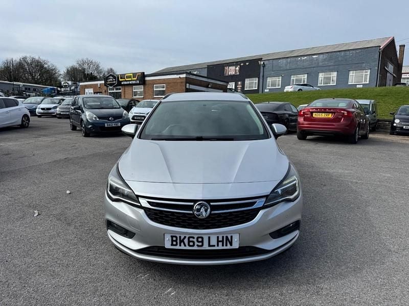 Second-hand Vauxhall Astra Design Edition 110 CP (80 kW) 2019 Argintiu Break
