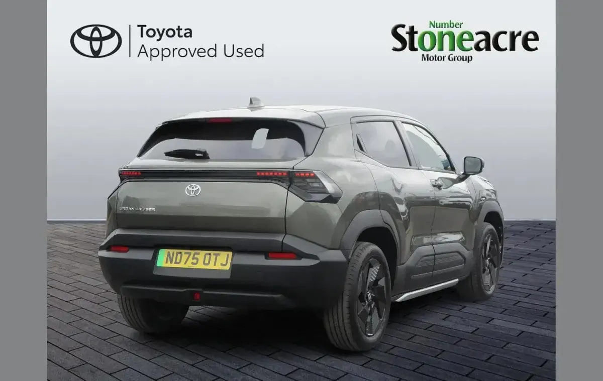Used Toyota Urban Cruiser Design 126 kW (172 HP) 2026 Green SUV