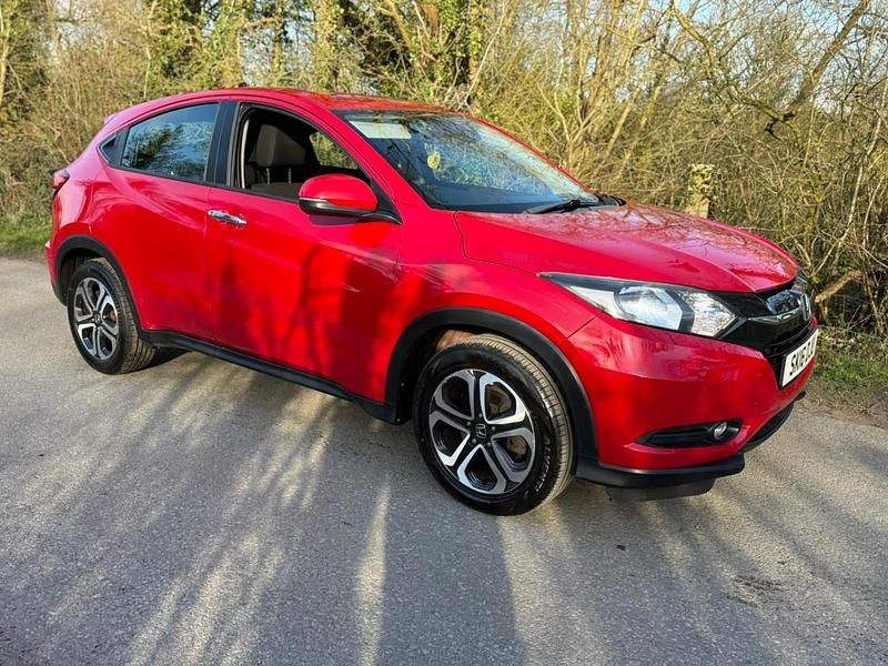 Used Honda HR-V SE 130 HP (95 kW) 2016 Red SUV