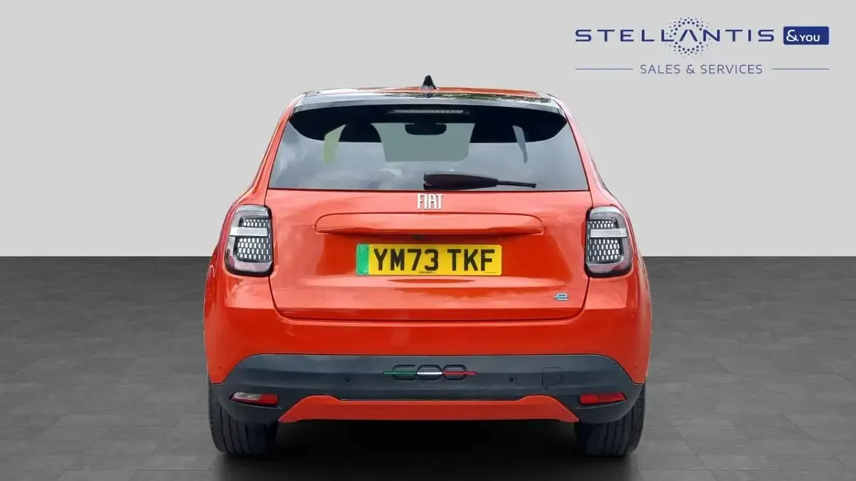 Used Fiat 600E La Prima 113 kW (154 HP) 2024 Orange SUV