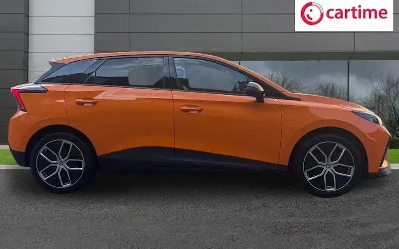 Used MG MG4 EV Trophy 150 kW (204 HP) 2025 Hatchback