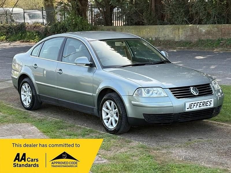 Used VW Passat Highline 130 HP (95 kW) 2004 Grey Sedan