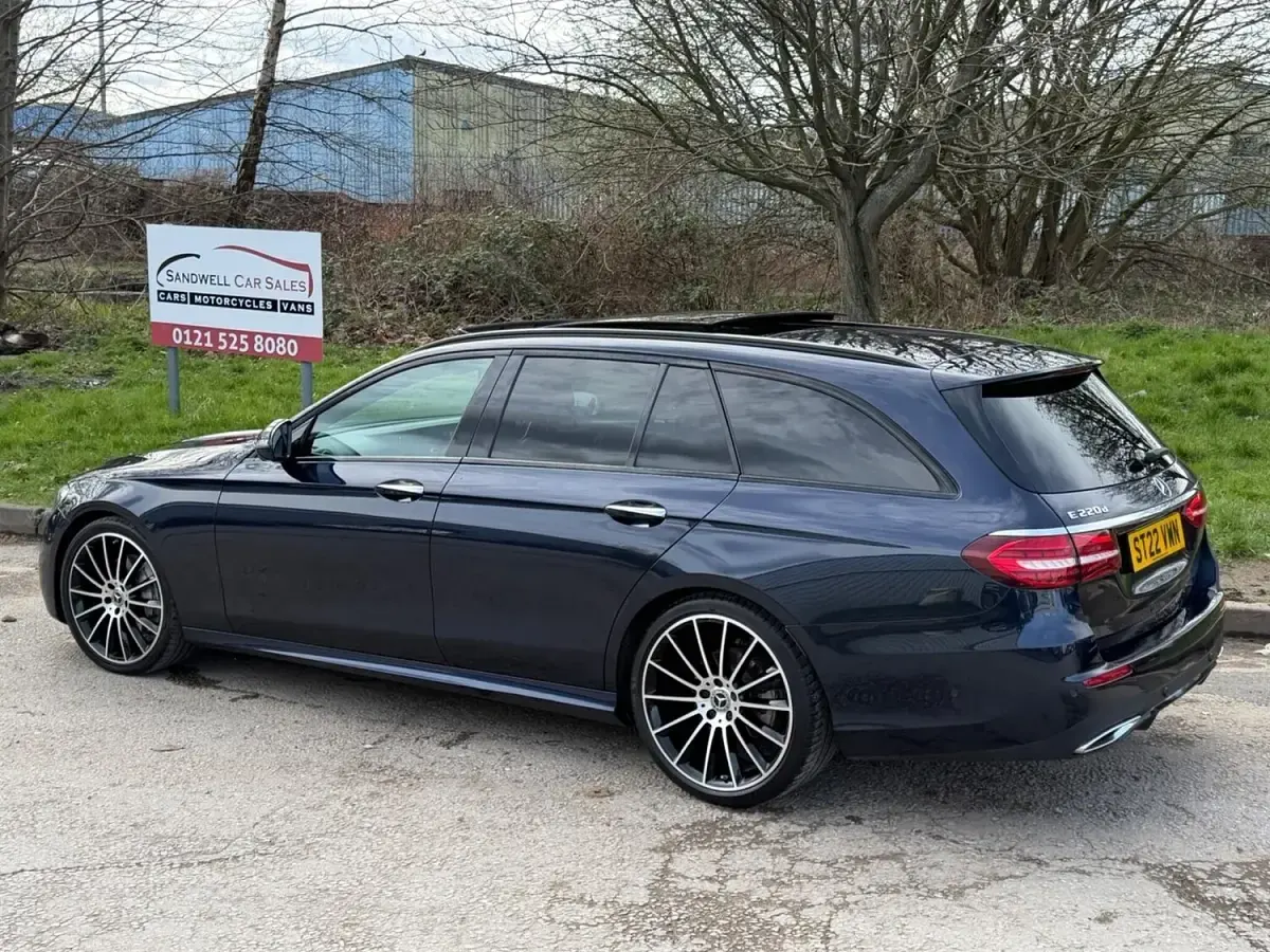Used Mercedes E220 AMG line 2022 Blue Estate