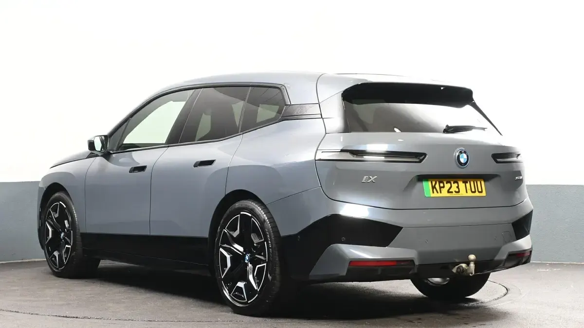 Usado BMW iX M Sport 379 kW (516 CV) 2023 Gris SUV