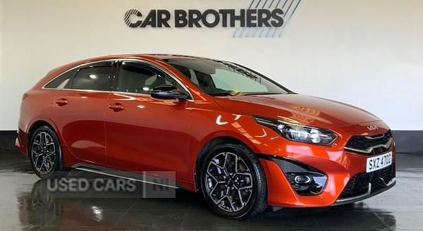 Used Kia ProCeed GT-Line 160 HP (117 kW) 2023 Orange Estate