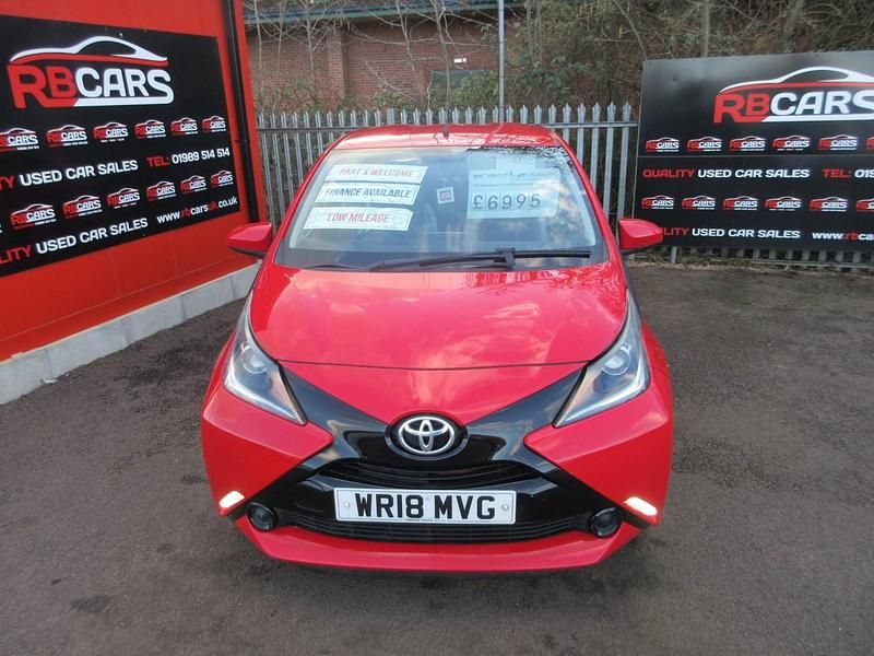 Used Toyota Aygo X-play 2018 Red Hatchback