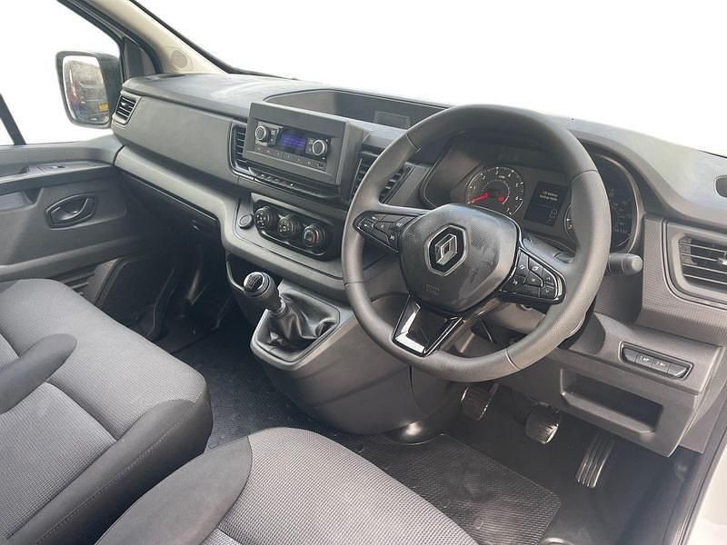 Używany Renault Trafic 2023 Biały