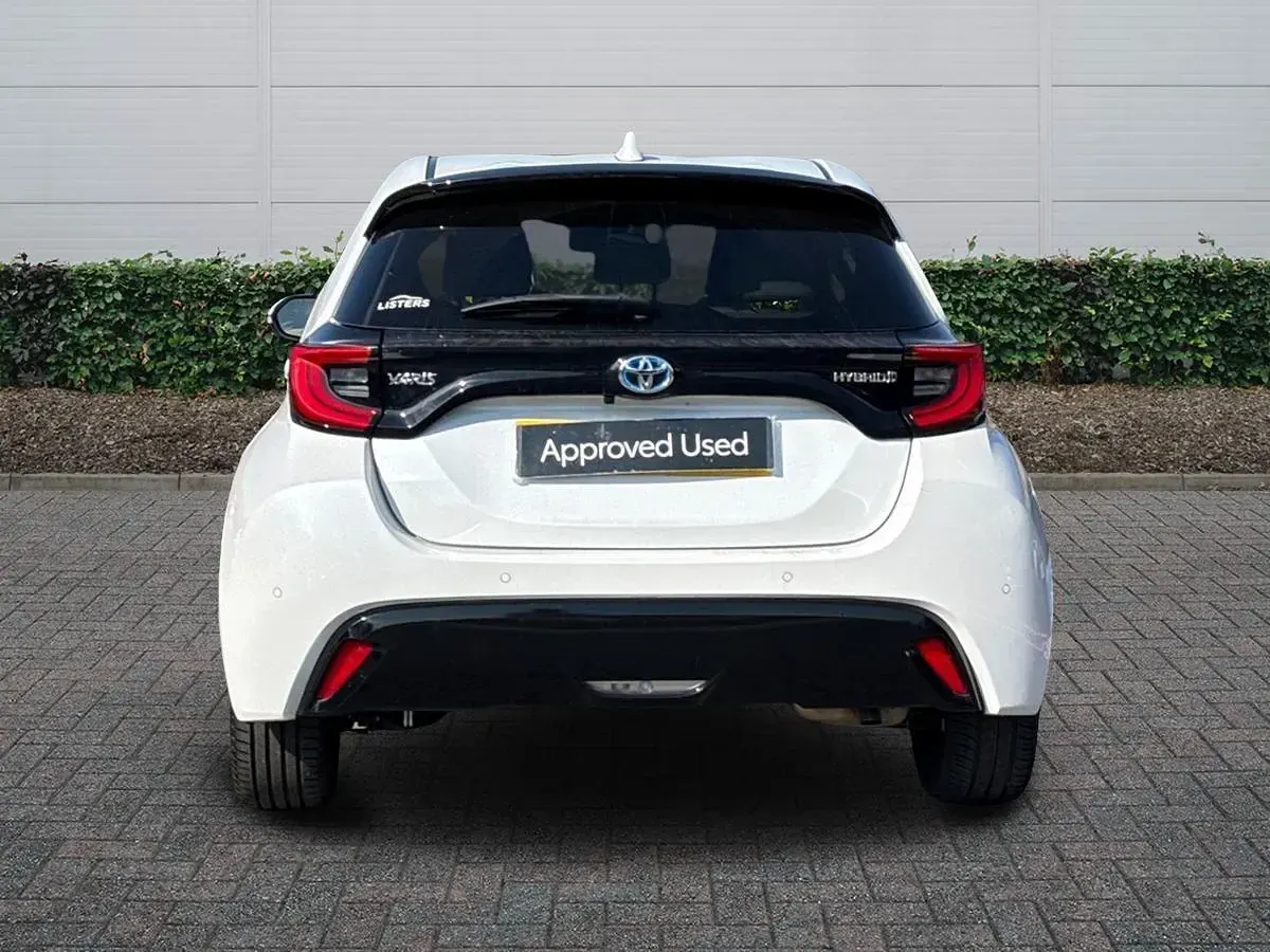 Used Toyota Yaris 2023 White Hatchback