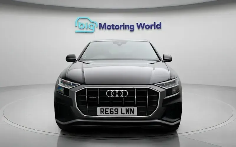 Używany Audi Q8 S-Line 286 KM (210 kW) 2023 SUV