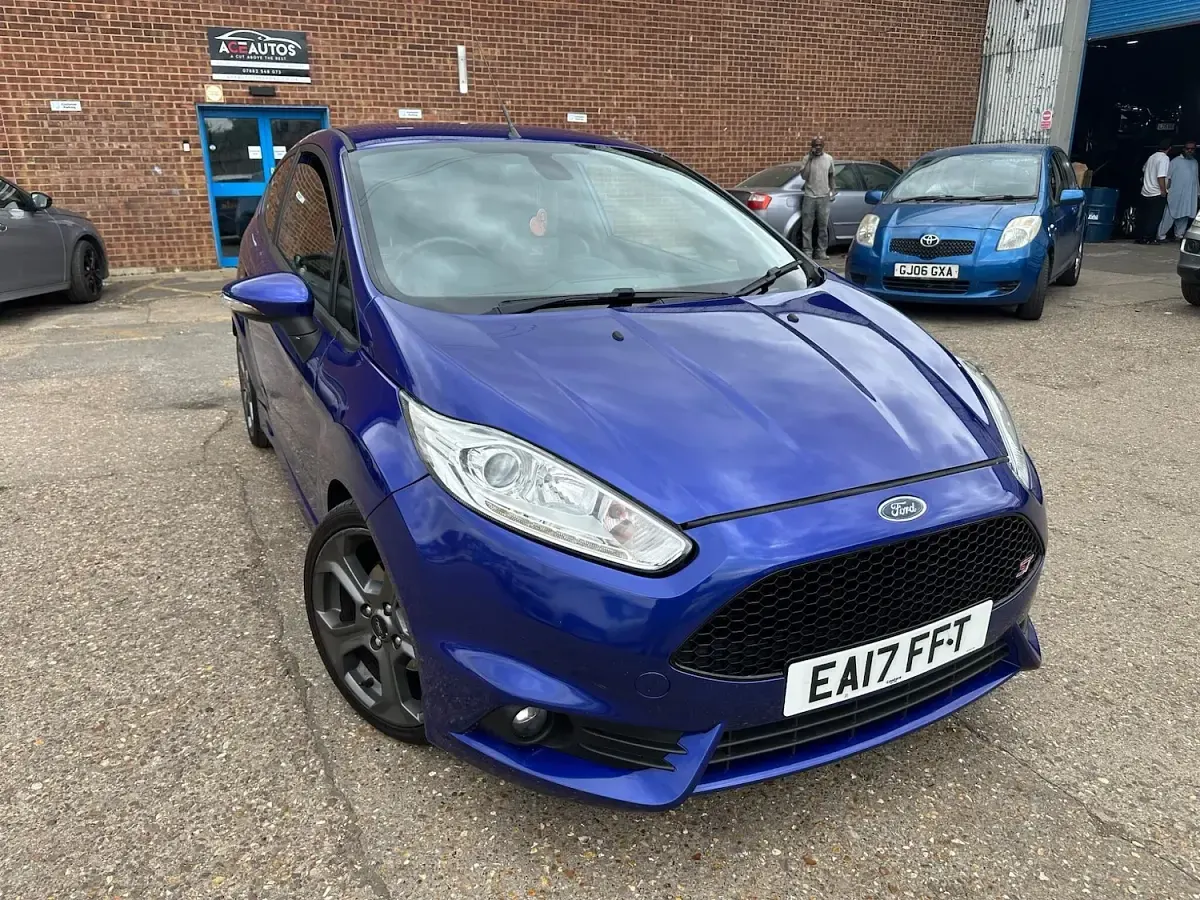 Used Ford Fiesta ST 182 HP (133 kW) 2017 Blue Hatchback