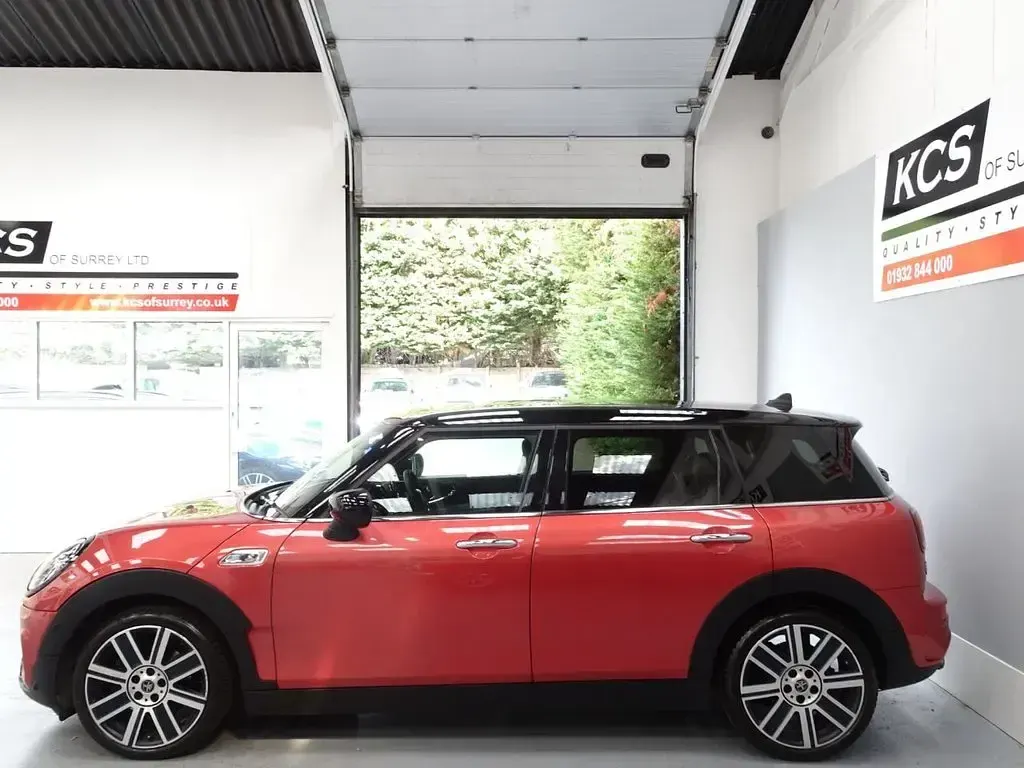 Used Mini Cooper Clubman Exclusive 192 HP (141 kW) 2019 Red Estate