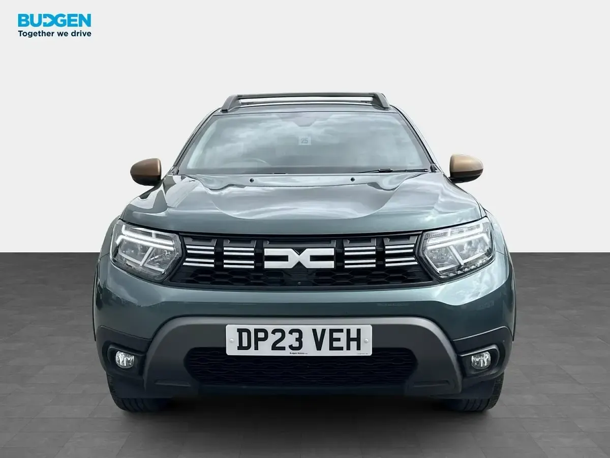 Used Dacia Duster Extreme 97 HP (71 kW) 2023 Green SUV