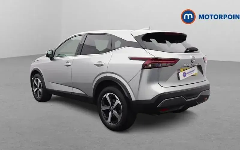 Used Nissan Qashqai N-Connecta 158 HP (116 kW) 2023 Silver SUV