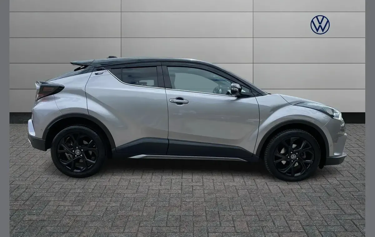 Used Toyota C-HR 116 HP (85 kW) 2018 Silver SUV