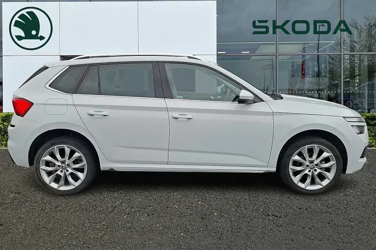 Used Skoda 110 R SE L 81 HP (59 kW) 2021 Moon white metallic Estate