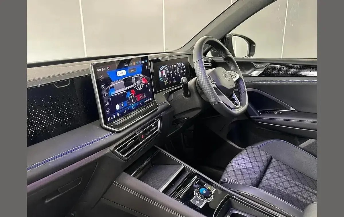 Used VW Tiguan R-line 147 HP (108 kW) 2025 Grey SUV