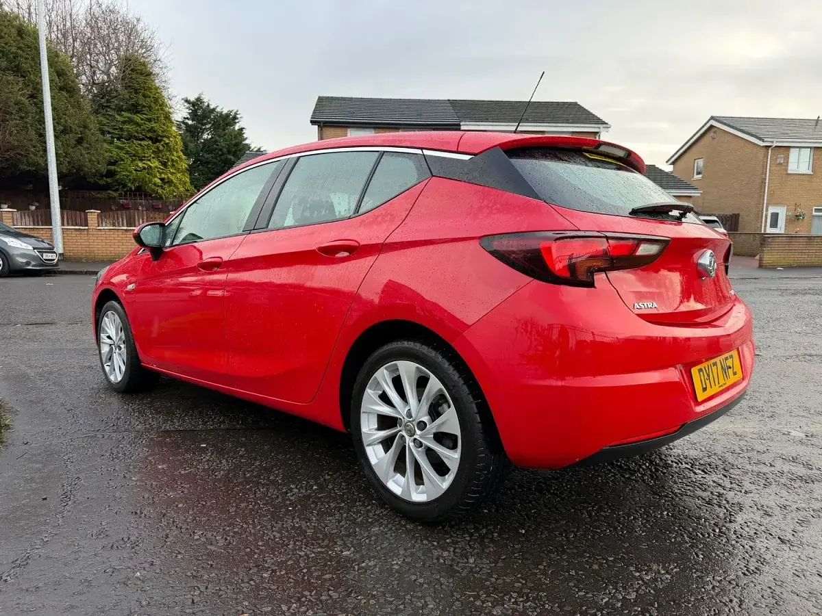 Used Vauxhall Astra Design Edition 2017 Red Hatchback