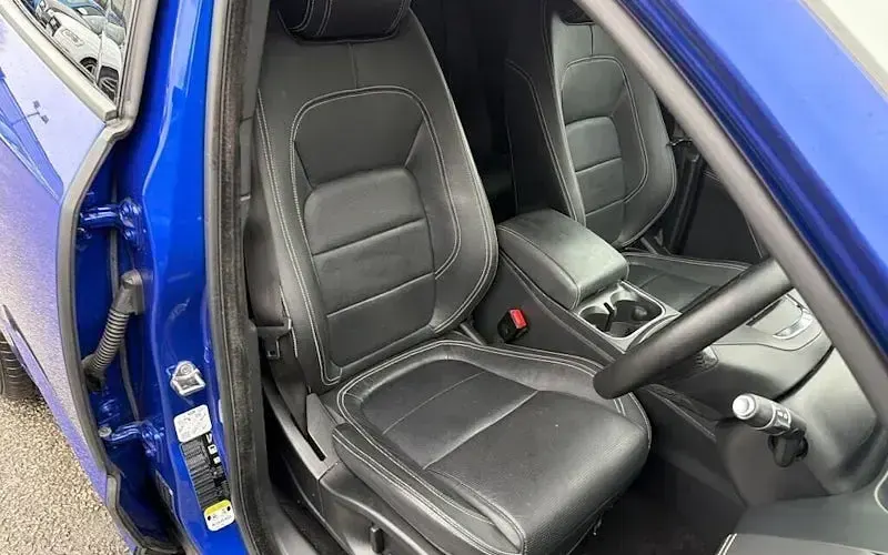 Used Jaguar E-Pace R-Dynamic 150 HP (110 kW) 2019 Blue SUV