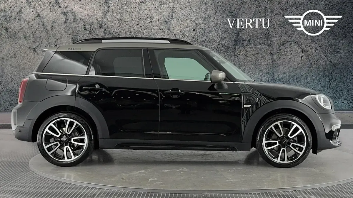 Used Mini Countryman 136 HP (100 kW) 2022 Midnight black SUV