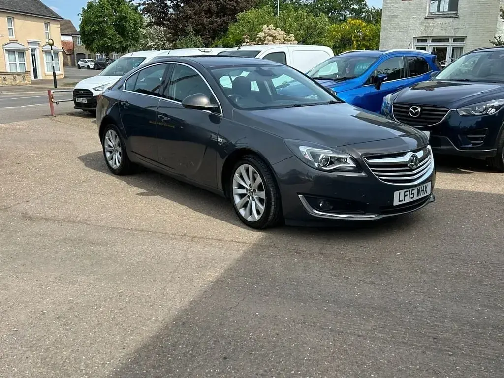 Używany Vauxhall Insignia Elite 163 KM (119 kW) 2015 Szary Hatchback