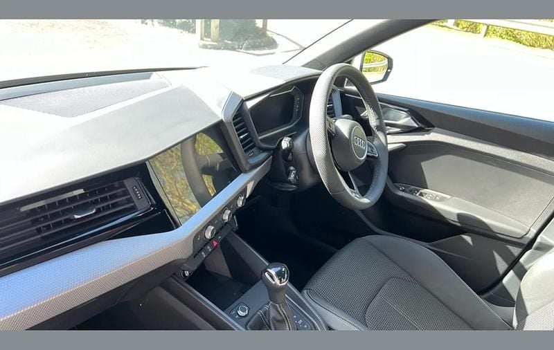 Ny Audi A1 S-Line 94 HK (69 kW) 2026 Vit SUV