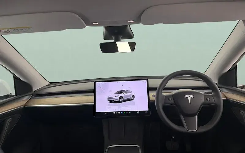 Used Tesla Model Y Standard Range 254 kW (346 HP) 2023 White SUV