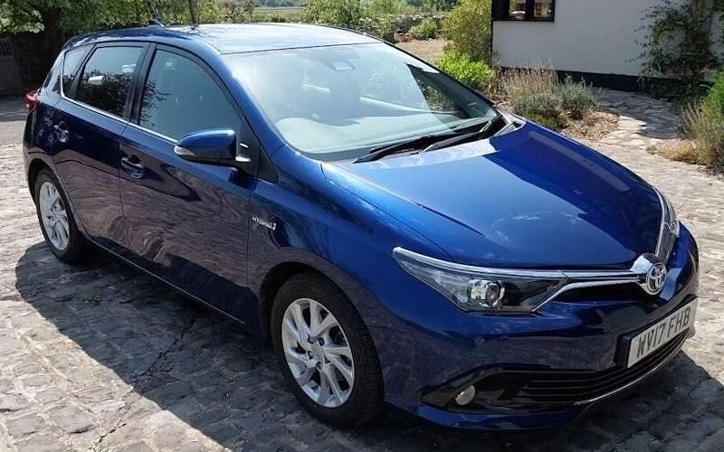Blue Used 2017 Toyota Auris Hybrid Hatchback | £10,888 (Good price) - Image 1/4