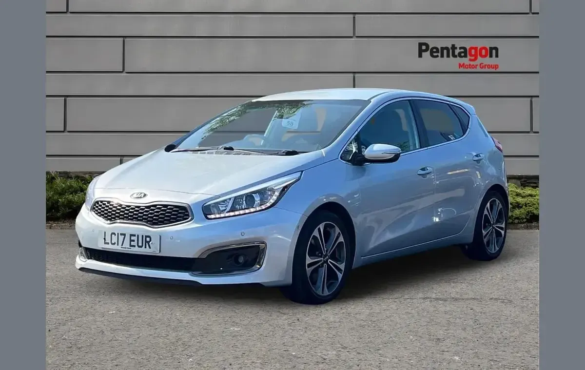 Used Kia Ceed 136 HP (100 kW) 2017 Silver Hatchback