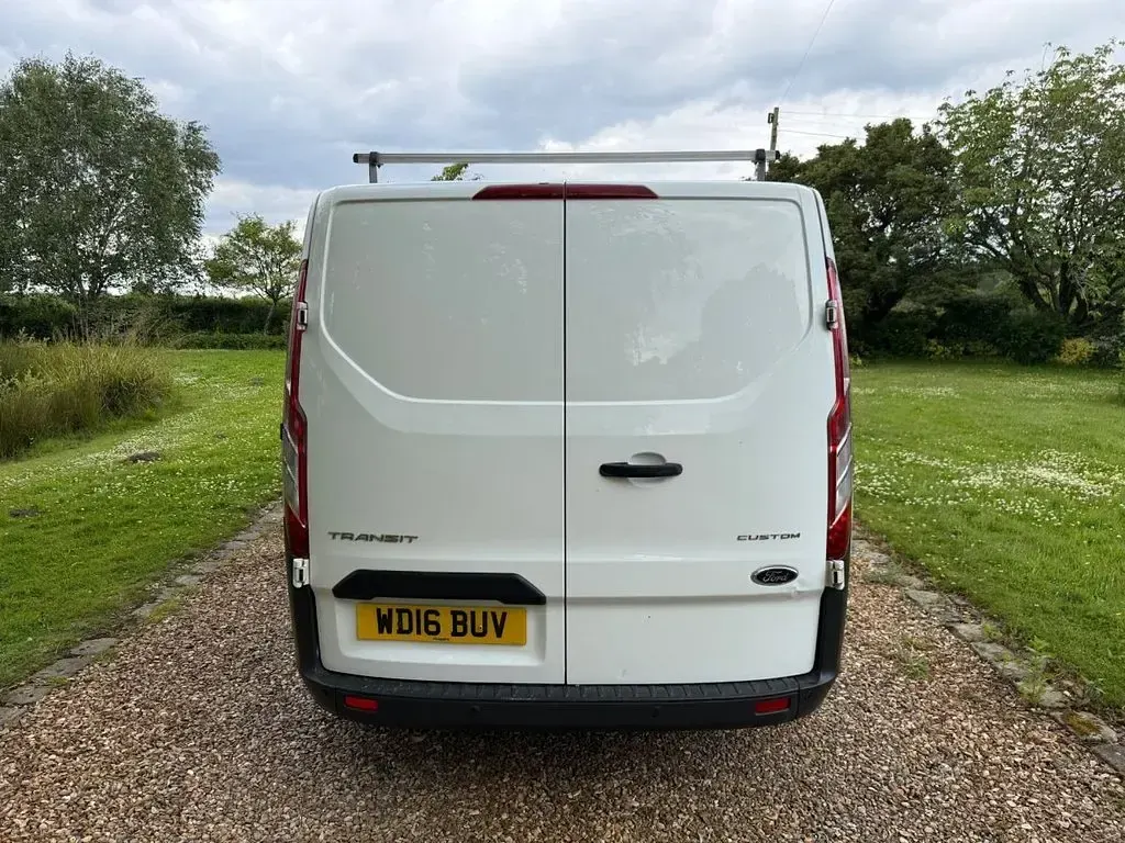 Used Ford Transit Custom Trend 123 HP (90 kW) 2016 White Van