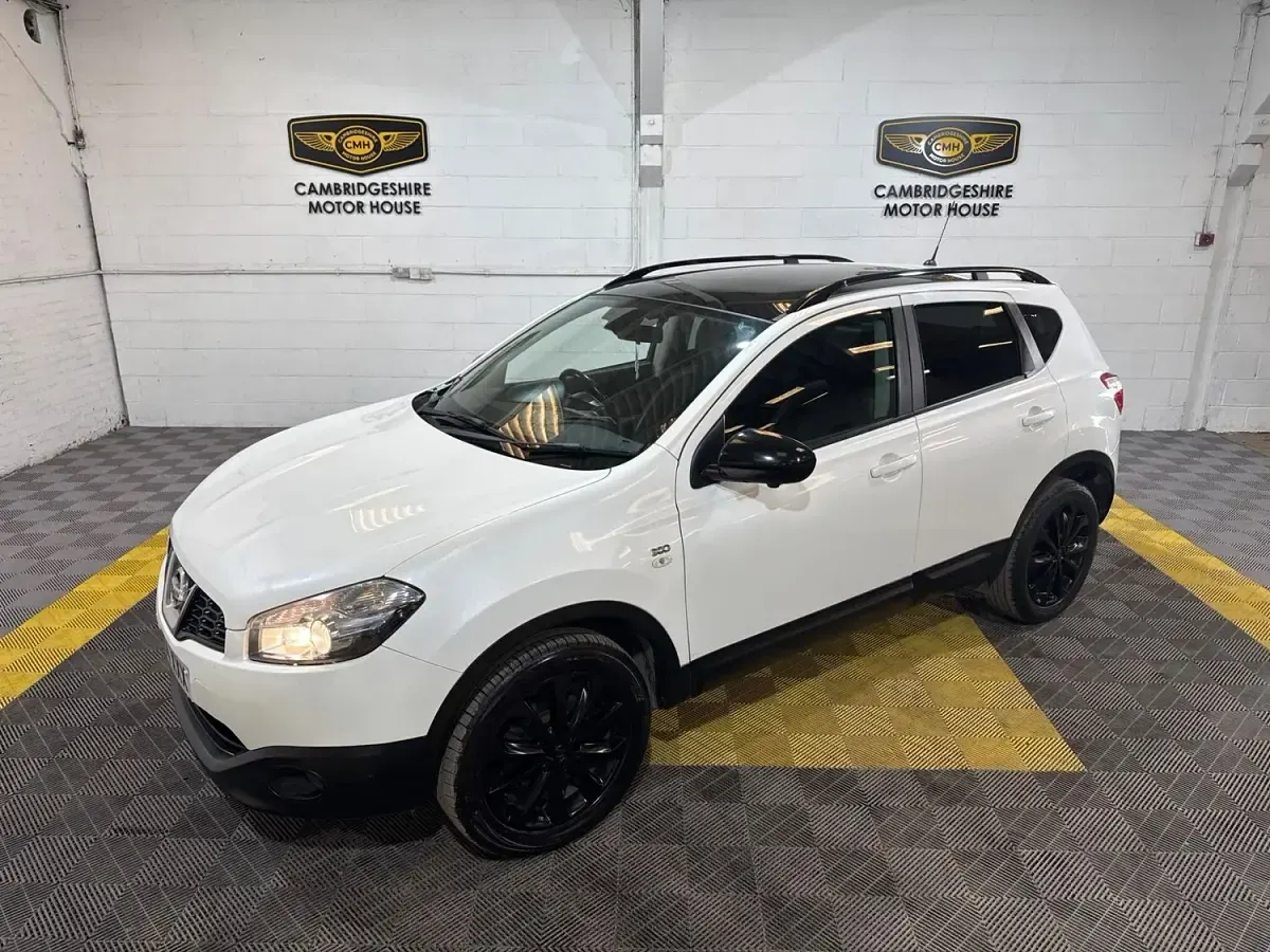 Used Nissan Qashqai 360º 130 HP (95 kW) 2013 White SUV