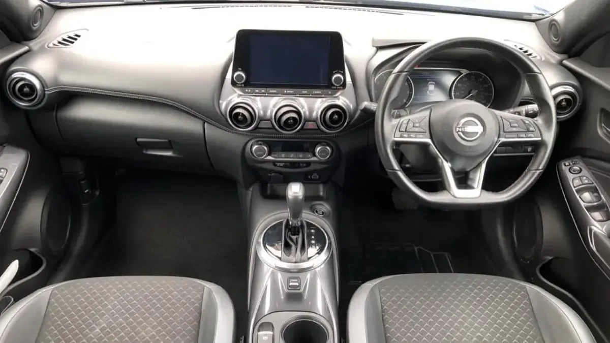 Used Nissan Juke N-Connecta 112 HP (82 kW) 2024 Blue SUV