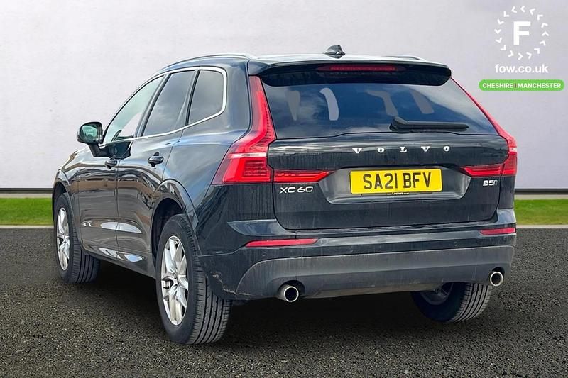 Used Volvo XC60 Momentum 250 HP (183 kW) 2021 Black SUV